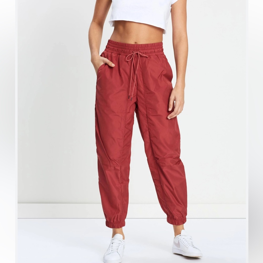 Nike Elasticated Trousers